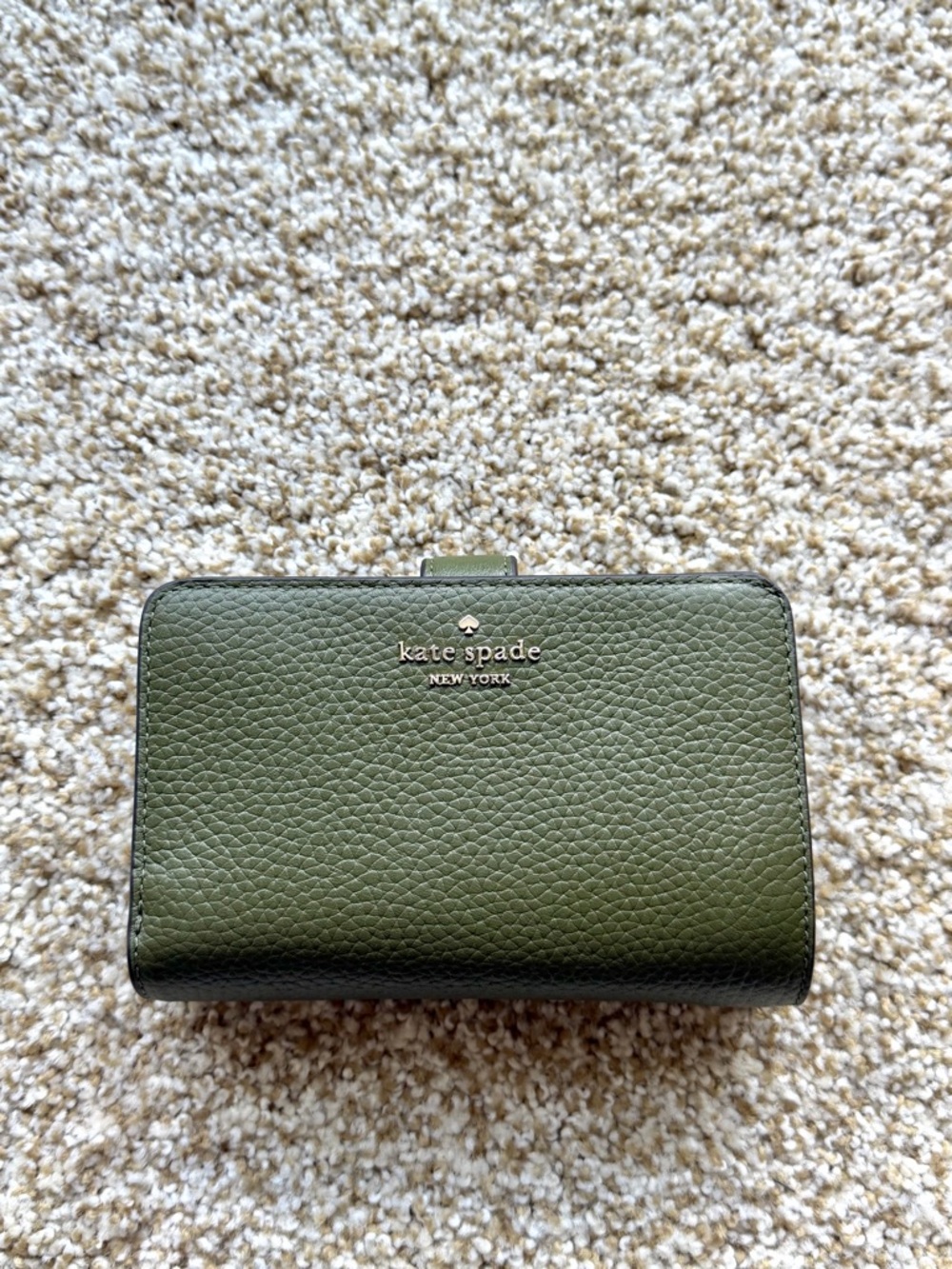 New Kate Spade Lena Medium Compact Bifold Wallet Pebble Leather Olive Green - Picture 2 of 12